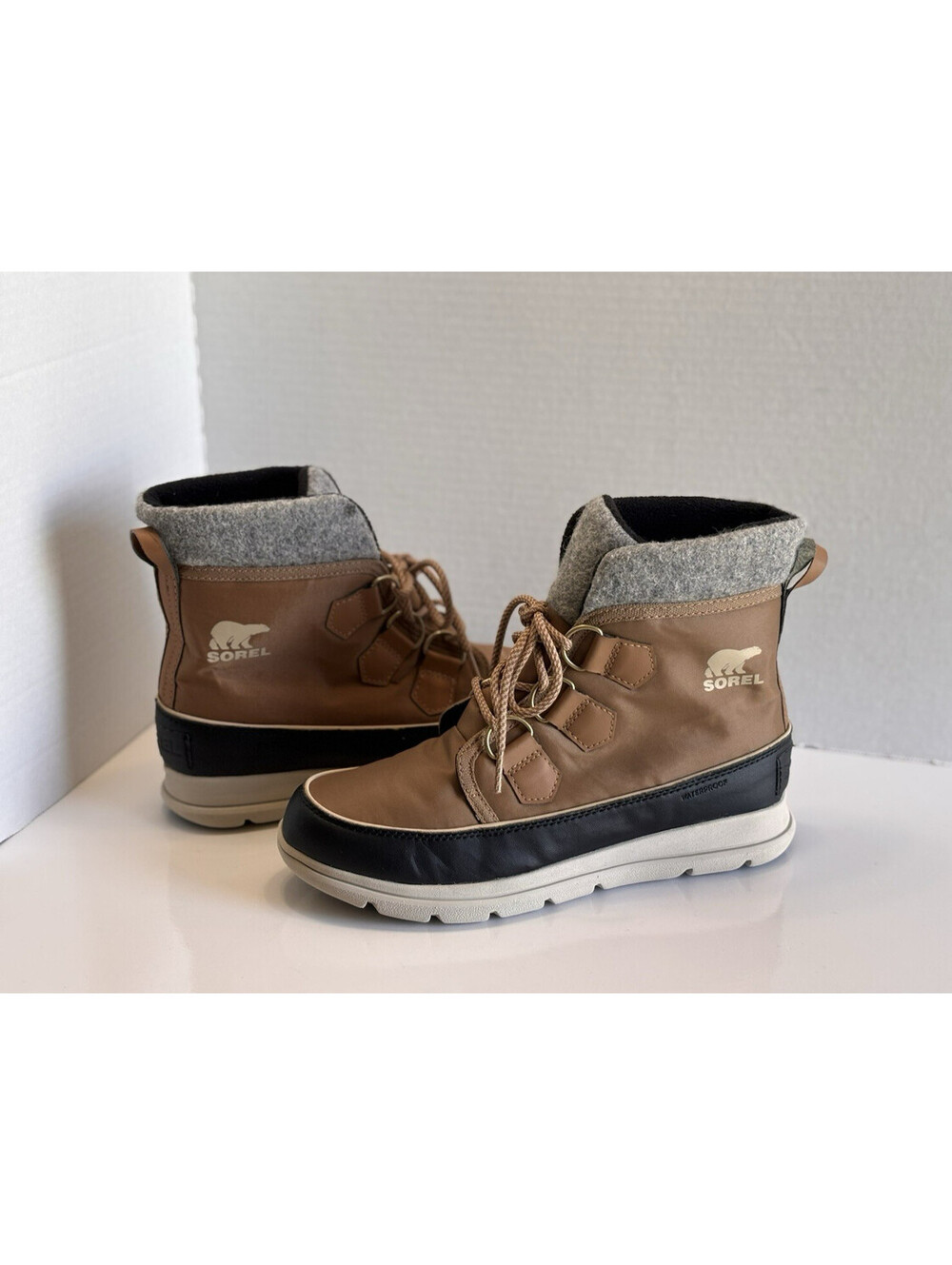 Sorel Explorer Carnival Boots Women’s Sz 7.5 Tan Waterproof Winter Lace Up Lined
